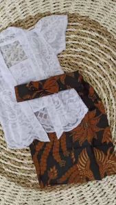 SudanBali Setelan Kebaya Brokat Anak Perempuan dan Bawahan Kamen Batik Free Selendang Bali