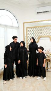 Sarimbit Keluarga Terbaru / Raunapride Khayra -Hitam / Fashion Muslim Lebaran 2024