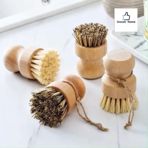 แปรงทำความสะอาด กระทะ หม้อ ด้ามไม้ ใยขัดทำจากเส้นใยพืช สไตล์มินิมอล",