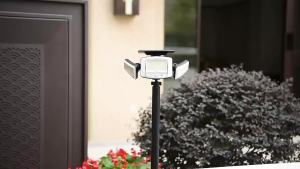 600000 Solar Landscape Light Outdoor Wall Lamp with Adjustable Heads 3 Modes Solar Garden Spotlight for Yard Lawn Walkway Decor