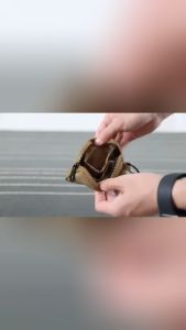 Easy Shop 1pcs Fashion Small Pouch: A Tooling Style Coin Purse & Casual Earphone Bag