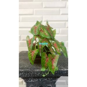Tanaman Hias Pohon Artificial Juntai Mini Arrowhead Corak Merah Pot Kotak Motif Kayu Hiasan Meja Kantor