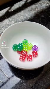 Xúc xắc trong suốt 1.6 cm xí ngầu nhiều màu sắc cực đẹp khách chọn màu