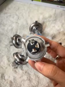 Bóng đèn pha H4 siêu sáng. Bóng đèn pha ô tô H4 HCL đầu xanh. Điện 12v và 24v