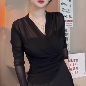Fashion Elegant French Designed V-neck Long-sleeved Top