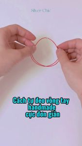 Vòng tay may mắn chỉ đỏ charm bi bạc SILVER CHIC bạc 925
