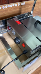 Máy nướng hamburger mini model ASQ-216 công suất 2000W năng suất 6 chiếc/lượt