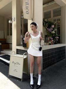 Váy Ngắn Xếp Ly Màu Trắng Thắt Nơ Mùa Hè 2024 Thiết Kế Mới Váy Midi Chữ a Ôm Sát Cơ Thể Cho Tiệc Sinh Nhật