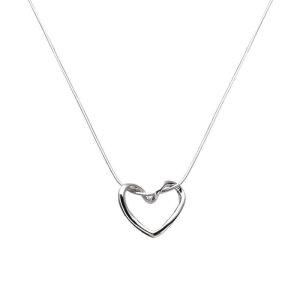 Titanium Steel Necklace Womens Style 2024 New Heart Shaped Pendant Sweater Chain Sweet Cool Clavicle Chain Fashion Jewelry