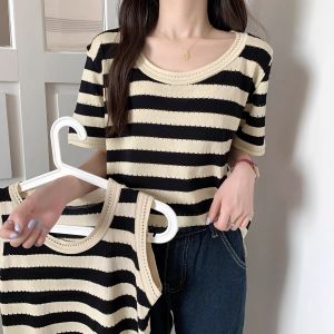 áo len mongtoghi nữ tay ngắn dệt kim mỏng kiểu cổ tròn kẻ sọc ngang phong cách thời trang hàng Quảng Châu cao cấp