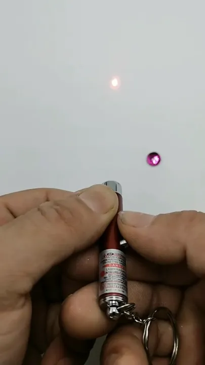 เลเซอร์ล่อแมวพกพา LED พร้อมไฟฉาย