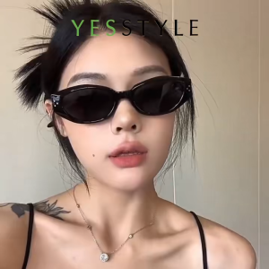 Yesstyle Kacamata Hitam Fashion Frame Cateye Kacamata Wanita Gaya Kekinian