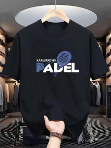 HEAD | Áo Thun Nam Cổ Tròn Tay Ngắn In Hình Vợt Padel Kiểu Dáng Thể Thao Rộng Rãi Mùa Hè Màu Đỏ Thoáng Khí Áo Tập Thể Dục