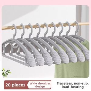 Non-slip and Shape-preserving Clothes Hanger