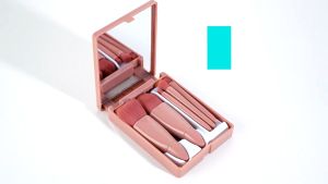 ชุดแปรงแต่งหน้า พร้อมกระจก 5 ชิ้น ชุดของ 5 ชุด แปรงแต่งหน้าแบบพกพา