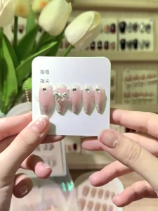 เล็บปลอม เล็บปลอมกันน้ำ เล็บปลอมทาสีแล้ว เล็บปลอมสำเร็จรูป เล็บปลอมสายฝอ สไตล์โมเดิร์น ใช้งานง่าย ใช้ซ้ำได้ เรียบเนียนและเงางาม 24 ชิ้น พร้อมส่ง