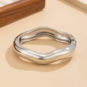 Ingemark | Ingemark 2026 New Irregular Wide Cuff Stacking Bangles Women Trendy Punk Metal Opening Hand Accessories Hip-Hop Jewelry Gift