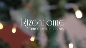 Suzanne Sobelle Xmas Gift Collection - GEMMA Hand Towel with bag Holder Gift Towel Box