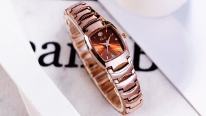 Womens Watch Fashionable Small Square Watch 30M Waterproof Stainless Steel Quartz Watch Jam Tangan女士手表