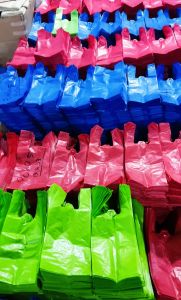 plastik kresek HD LOSS WARNA (kw1)berat ( 500GRAM ) ukur 15x33 cm MURAH . (random)