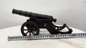 Khẩu pháo thần công bằng đồng màu đen ngang 28cm cao 11cm nặng 1.3kg