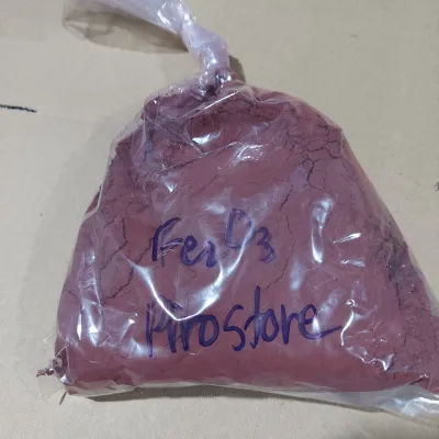 200 gam bột màu sắt(III) oxit (Fe2O3)