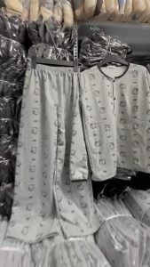 Bộ Đồ Ngủ Bộ Pyjama Nữ Dài Tay Cổ Tròn Màu Xám – Họa Tiết Kitty Dễ Thương Form Rộng Thoải Mái