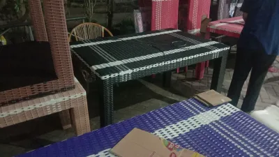 Ready stok COD Meja makan 4 kursi rotan sintetis + kaca