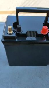 กล่องใส่แบตลิเธียม Battery Box กล่องเปล่า Diy ใส่แบตลิเธียม Lifepo 4 แบตเตอรี่ 12V 2.5-36 Ah. พลาสติก ABS อย่างดี หนา ขั้วทองเหลือง L R  เหมาะสำหรับแบตเตอรี่ 12 V 2.5 -  36Ah