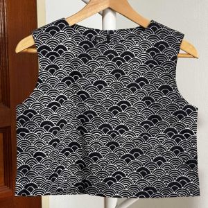 ❤️❤️New Lovely Black Wave Pattern M Size Top Sleeveless❤️❤️