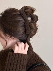 Large Size Lamb Fur Hair Claw Clip Shark Fin Womens Stylish Hair Accessories Korean Style Fresh out Fashion Clip on Hair Grips