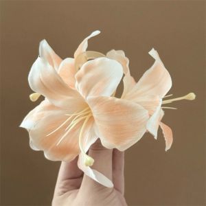 Super Fairy Emulational Lily ดอกไม้ผม Claw คลิปสําหรับผู้หญิง Mori สาวสไตล์อะคริลิค Shark คลิป Travel Party อุปกรณ์เสริมใหม่