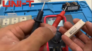 UNI-T UT33A+ Digital Multimeter 200mV-600V 10A AC DC Voltmeter Palm size multimeter 2mF Capacitor ~Original ~