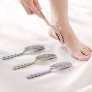 Dụng cụ chà gót chân bằng thép màu giao hàng ngẫu nhiên