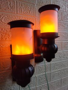 LAMPU DINDING NYALA API /LAMPU TERAS