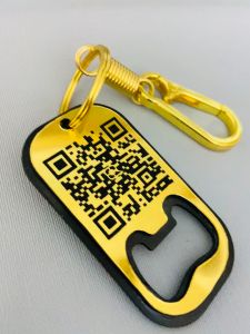 พวงกุญแจที่เปิดขวด  แบบสเตนเลส พร้อมคิวอาร์โค้ดสแกนรับชำระเงิน หรือโลโก้ตามต้องการ อเนกประสงค์ แบบพกพา งานสั่งทำ เป็นของฝาก ของที่ระลึก มีให้เลือก 2 สี(ทอง/เงิน)