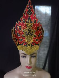mahkota karnaval tari tradisional adat jawa