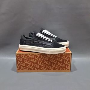 SEPATU VANS21 OLD SKOOL VAULT OG HITAM BENANG PUTIH KANVAS 36-43