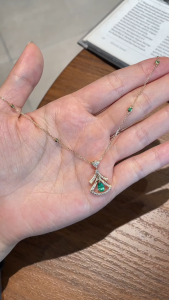Montagne Jewelry 18k Pure Gold necklace for women Diamond Inset Elegant Design Fine Jewellery Natural 0.42 Carat Emerald Pendant