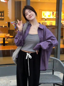 เสื้อเชิ้ตคอโปโลแขนยาวหลวมๆ สบายๆ สำหรับผู้หญิง ฤดูใบไม้ร่วงปี 2025 เสื้อเชิ้ตทรงปกติสีพื้นแบบมีกระเป๋า