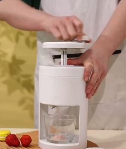 Shaved Ice Machine Ice Crusher Home Small Manual Crushed Ice Ice Stall Hand Shake Ice Machine Smoothie Ice Maker