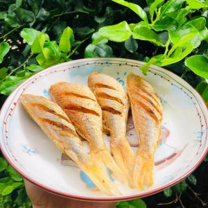 ปลาแดงแดดเดียว คละไซค์ 1 กิโลกรัม