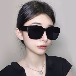 Set of Glasses Polarized Sunglasses Men and Women Can Set Myopia Glasses One Mirror Two Use Driving Fashion Tide Sunglasses Summer Sun Protection
