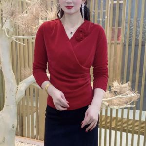 ฤดูใบไม้ผลิ 2024 ตาข่าย Base Layer Cross คอวี แขนยาว พรางหุ่น เรียบหรู สวมใส่ด้านใน เสื้อท่อนบน หวาน สไตล์สีทึบ วัสดุอื่นๆ