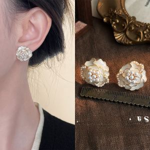 French Style Fresh out White Flower Pearl Earrings Sweet Gentle Creamy Fashion Jewelry Handmade Mixed Material Womens Earrings