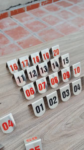 [Inox] Lẻ 1 cái Thẻ số bàn chữ A tròn 2 mặt số khách chọn số từ 1 đến 100 màu đen