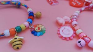 ปอกคอสัตว์เลี้ยง แมว สุนัข ปลอกคอ พร้อมกระดิ่ง และจี้ ปรับได้  ถัก สร้อยคอ รูปหัวใจน่ารัก  จี้