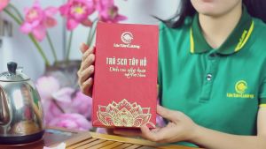 Trà Sen Tây Hồ Hộp Tâm Giao - Lộc Tân Cương - Trà ướp sen cao cấp - hộp 100gr