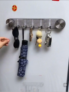 5 Punch-Free Hooks Wall Mounted Rotating Strong Suction Cup Bathroom Towels Rack