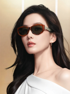 HELEN KELLER | Retro Tortoiseshell Small Frame Cat Eye Sunglasses